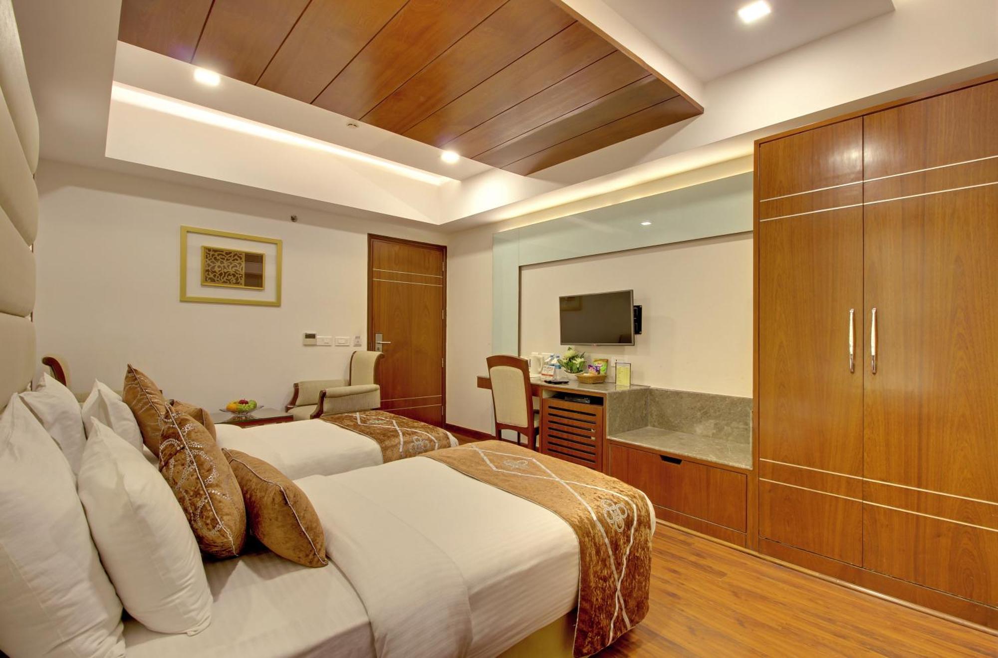 Hotel Swaran Palace Delhi  Exterior foto