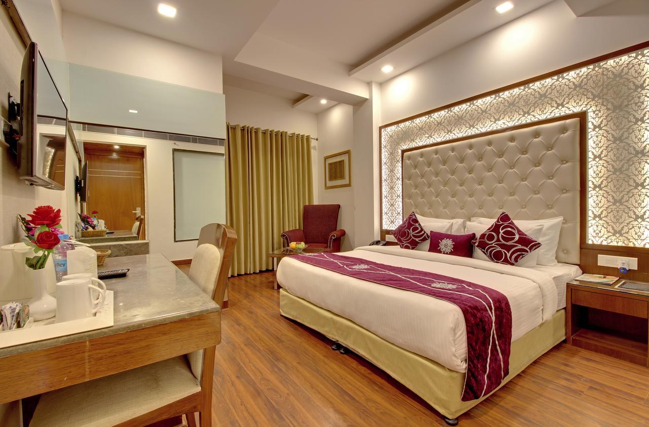 Hotel Swaran Palace Delhi  Exterior foto